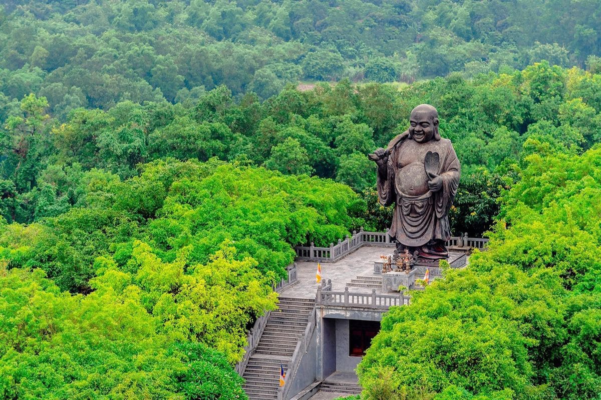 THE MAITREYA BUDDHA STATUE AT BAI DINH PAGODA: A SYMBOL OF ULTIMATE HAPPINESS AND PEACE